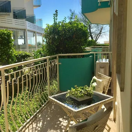Piccolo Moderno Sulla In Centro Appartement